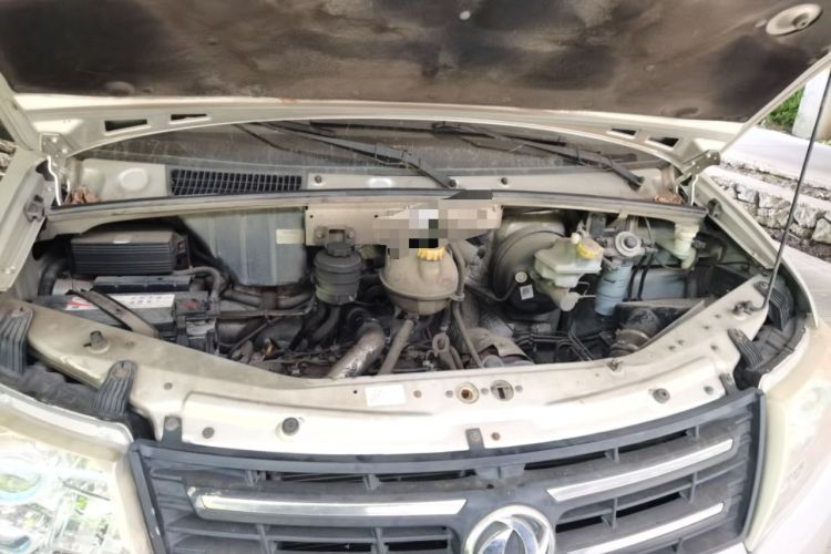 Used Dongfeng Yufeng 2016 2.5T Lingyun Edition Yulibao High-End Long Wheelbase Mid-Roof ZD25 Engine Bay