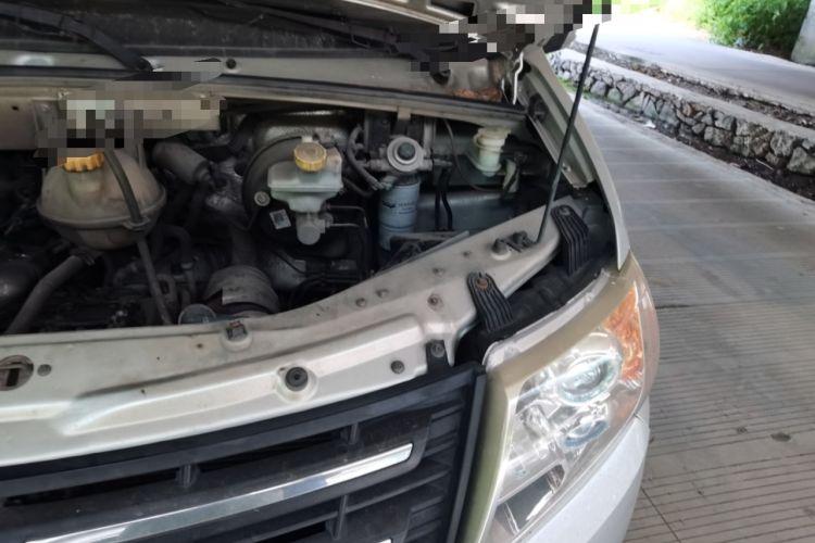 Used Dongfeng Yufeng 2016 2.5T Lingyun Edition Yulibao High-End Long Wheelbase Mid-Roof ZD25 Engine Bay Left