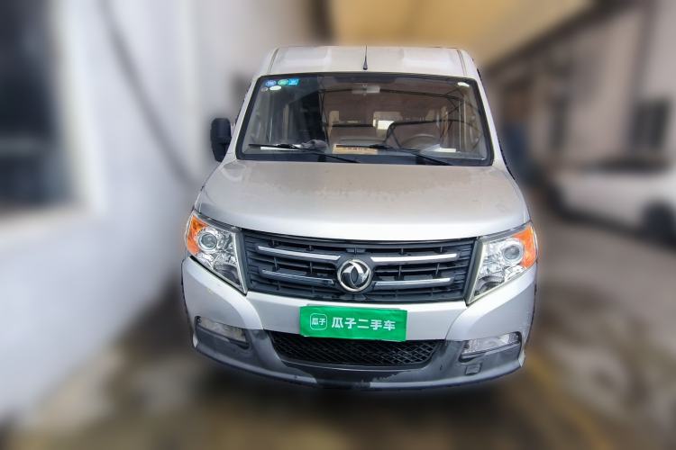 Used Dongfeng Yufeng 2016 2.5T Lingyun Edition Yulibao Short Wheelbase Mid-Roof National V ZD25 Front