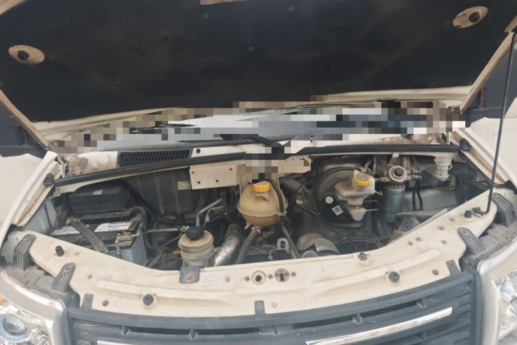 Used Dongfeng Yufeng 2016 2.5T Lingyun Edition Yulibao Premium Short Wheelbase Mid-Roof ZD25 Engine Bay