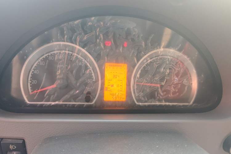 Used Dongfeng Yufeng 2016 2.5T Lingyun Edition Yulibao Premium Short Wheelbase Mid-Roof ZD25 Instrument Cluster