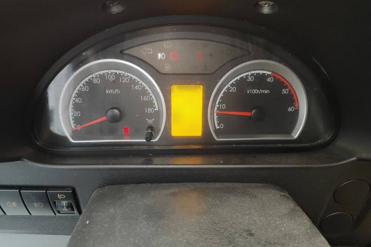 Used Dongfeng Yufeng 2016 2.5T Lingyun Edition Yulibao Short Wheelbase Mid-Roof National V ZD25 Instrument Cluster