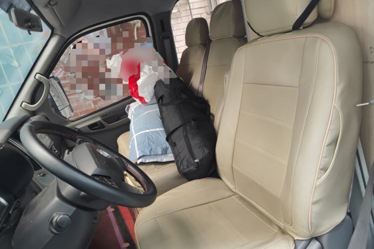 Used Dongfeng Yufeng 2016 2.5T Lingyun Edition Yulibao Short Wheelbase Mid-Roof National V ZD25 Left Front Seat