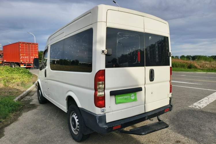 Used Dongfeng Yufeng 2016 2.5T Lingyun Edition Yulibao Premium Short Wheelbase Mid-Roof ZD25 Rear Left 45 Deg