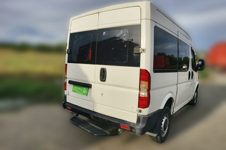Used Dongfeng Yufeng 2016 2.5T Lingyun Edition Yulibao Premium Short Wheelbase Mid-Roof ZD25 Rear Right 45 Deg