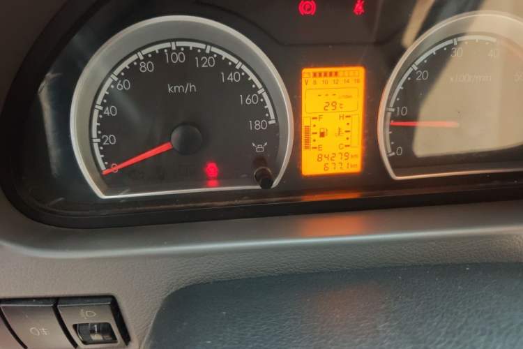 Used Dongfeng Yufeng  Odometer Close Up