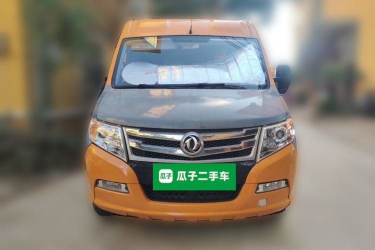 Used Dongfeng Yufeng 2018 2.5T Logistics Vehicle A100 Long Wheelbase Mid-Roof 5-9 Seater China V Emission Standard ZD25 Front