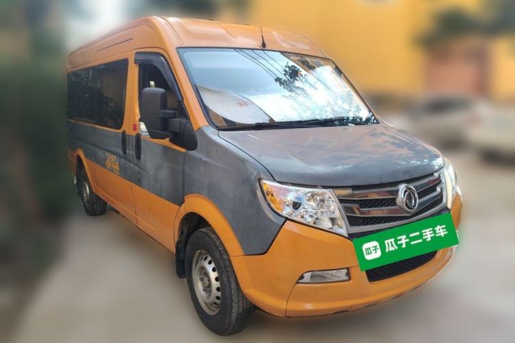 Used Dongfeng Yufeng 2018 2.5T Logistics Vehicle A100 Long Wheelbase Mid-Roof 5-9 Seater China V Emission Standard ZD25 Front Right 45 Deg