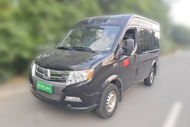 Used Dongfeng Yufeng 2018 2.5T Logistics Vehicle A100 Short Wheelbase Mid-Roof 5-9 Seater China V Standard ZD25