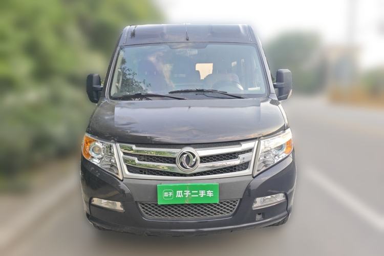 Used Dongfeng Yufeng 2018 2.5T Logistics Vehicle A100 Short Wheelbase Mid-Roof 5-9 Seater China V Standard ZD25 Front