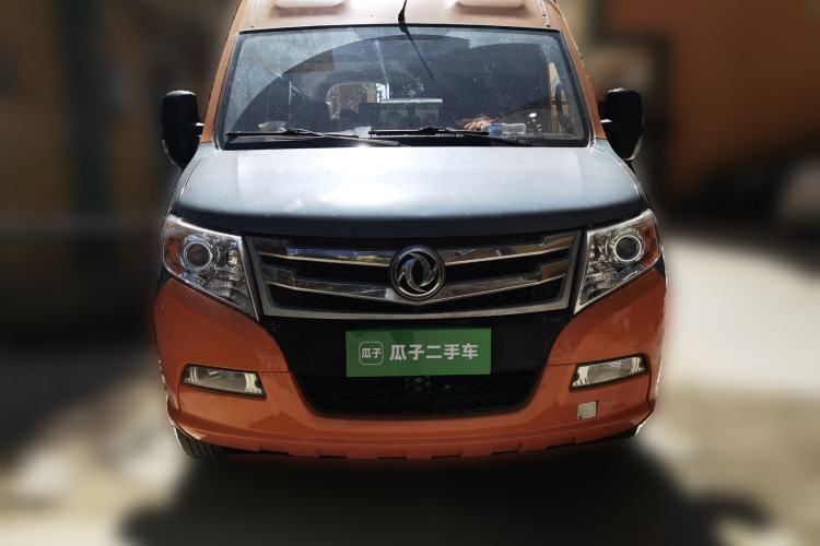 Used Dongfeng Yufeng 2018 2.5T Logistics Vehicle A100 Long Wheelbase Mid-Roof 5-9 Seater China V Emission Standard ZD25 Front