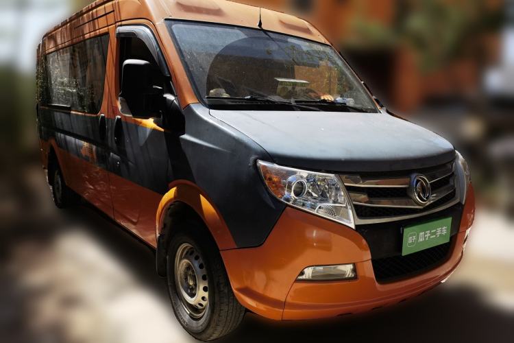 Used Dongfeng Yufeng 2018 2.5T Logistics Vehicle A100 Long Wheelbase Mid-Roof 5-9 Seater China V Emission Standard ZD25 Front Right 45 Deg