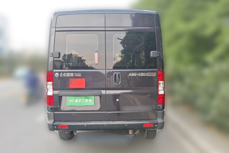Used Dongfeng Yufeng 2018 2.5T Logistics Vehicle A100 Short Wheelbase Mid-Roof 5-9 Seater China V Standard ZD25 Rear