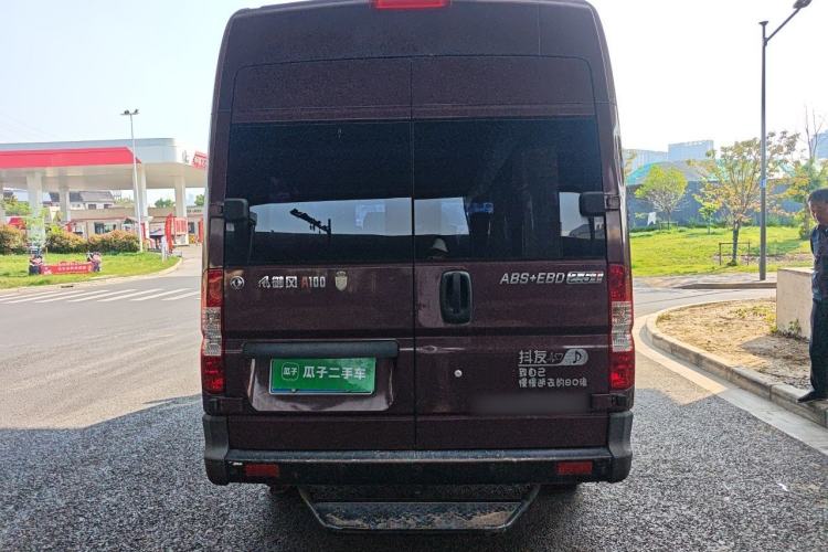 Used Dongfeng Yufeng 2018 2.5T Logistics Vehicle A100 Long Wheelbase High Roof 5-9 Seater China V Emission Standard ZD25 Rear