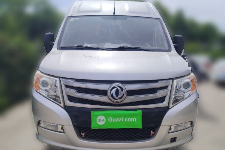 Used Dongfeng Yufeng 2018 2.5T Logistics Vehicle A100 Short Wheelbase Mid-Roof 5-9 Seater China V Standard ZD25 Front