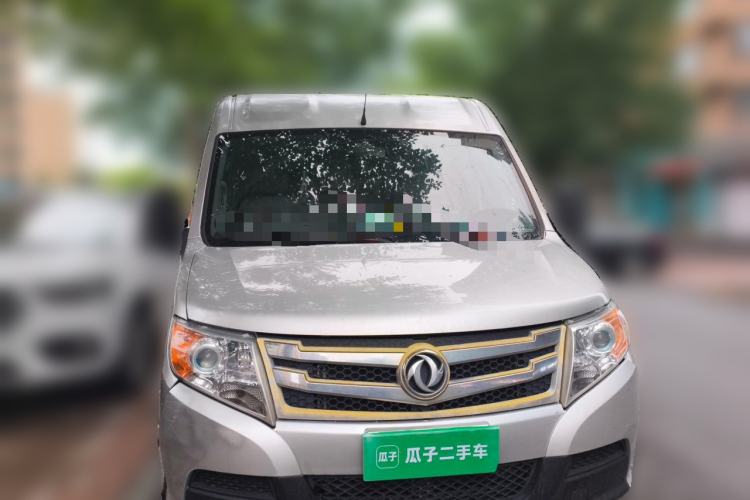 Used Dongfeng Yufeng 2018 2.3TA100 Standard Edition Logistics Vehicle Short Wheelbase Mid-Roof Design 5-9 Seater Powered by WP2.3 Front