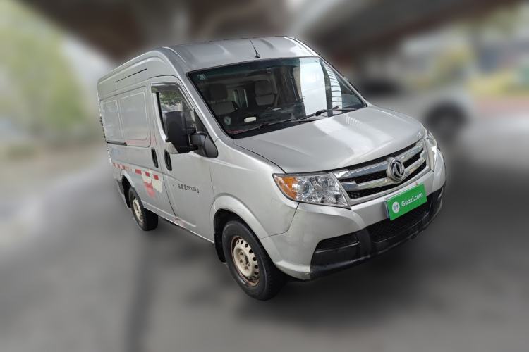 Used Dongfeng Yufeng 2018 2.3T Logistics Vehicle A100 Luxury Edition Short Wheelbase Mid-Roof Design 5–9 Seater Front Right 45 Deg