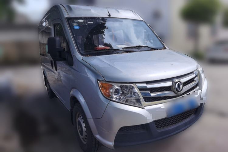 Used Dongfeng Yufeng 2018 2.3TA100 Standard Edition Logistics Vehicle Short Wheelbase Mid-Roof Design 5-9 Seater Powered by WP2.3 Front Right 45 Deg
