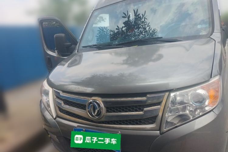 Used Dongfeng Yufeng 2018 2.5T Logistics Vehicle A100 Short Wheelbase Mid-Roof 3-Seater China V Standard ZD25 Front