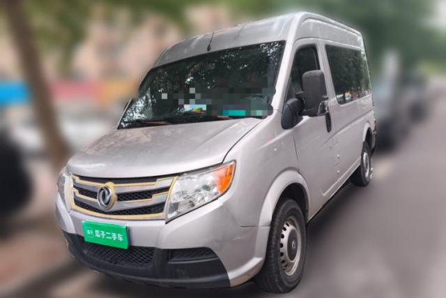 Used Dongfeng Yufeng 2018 2.3TA100 Standard Edition Logistics Vehicle Short Wheelbase Mid-Roof Design 5-9 Seater Powered by WP2.3