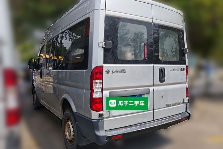 Used Dongfeng Yufeng 2018 2.3TA100 Standard Edition Logistics Vehicle Short Wheelbase Mid-Roof Design 5-9 Seater Powered by WP2.3 Rear Left 45 Deg