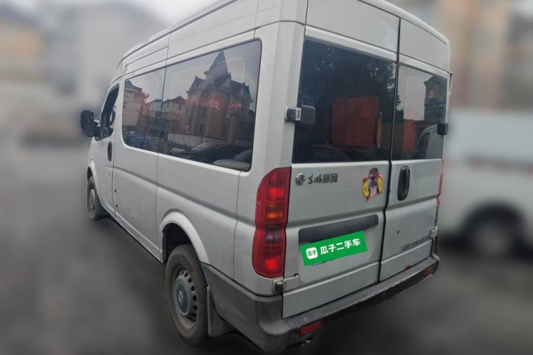 Used Dongfeng Yufeng 2018 2.3TA100 Standard Edition Logistics Vehicle Short Wheelbase Mid-Roof Design 5-9 Seater Powered by WP2.3 Rear Left 45 Deg
