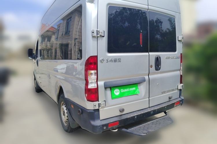 Used Dongfeng Yufeng 2018 2.5T Logistics Vehicle A100 Short Wheelbase Mid-Roof 5-9 Seater China V Standard ZD25 Rear Left 45 Deg