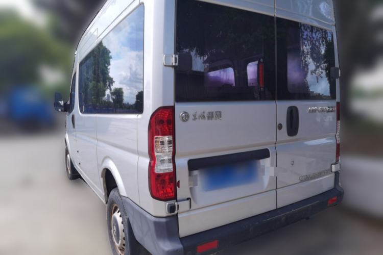 Used Dongfeng Yufeng 2018 2.3TA100 Standard Edition Logistics Vehicle Short Wheelbase Mid-Roof Design 5-9 Seater Powered by WP2.3 Rear Left 45 Deg