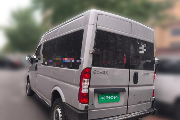 Used Dongfeng Yufeng 2018 2.3TA100 Standard Edition Logistics Vehicle Short Wheelbase Mid-Roof Design 5-9 Seater Powered by WP2.3 Rear Left 45 Deg
