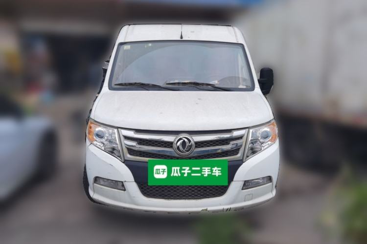 Used Dongfeng Yufeng 2018 2.5T Logistics Vehicle A100 Short Wheelbase Mid-Roof 3-Seater China V Standard ZD25 Front