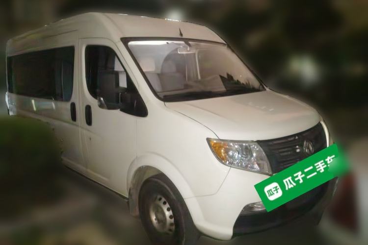Used Dongfeng Yufeng 2018 2.5T Logistics Vehicle A100 Long Wheelbase Mid-Roof 5-9 Seater China V Emission Standard ZD25 Front Right 45 Deg
