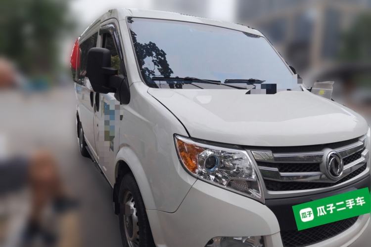 Used Dongfeng Yufeng 2018 2.5T Logistics Vehicle A100 Short Wheelbase Mid-Roof 5-9 Seater China V Standard ZD25 Front Right 45 Deg