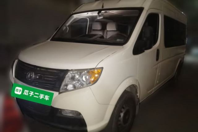 Used Dongfeng Yufeng 2018 2.5T Logistics Vehicle A100 Long Wheelbase Mid-Roof 5-9 Seater China V Emission Standard ZD25