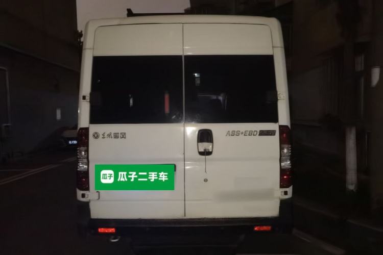 Used Dongfeng Yufeng 2018 2.5T Logistics Vehicle A100 Long Wheelbase Mid-Roof 5-9 Seater China V Emission Standard ZD25 Rear