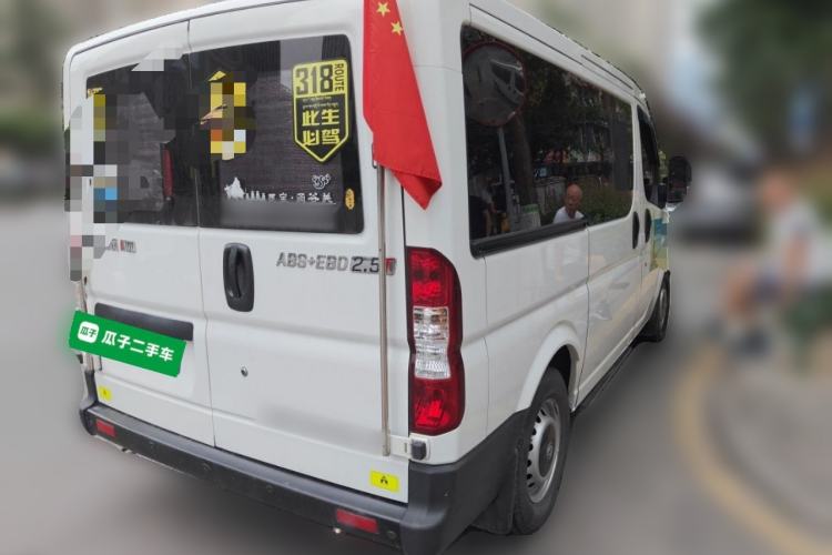 Used Dongfeng Yufeng 2018 2.5T Logistics Vehicle A100 Short Wheelbase Mid-Roof 5-9 Seater China V Standard ZD25 Rear Right 45 Deg