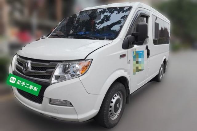 Used Dongfeng Yufeng 2018 2.5T Logistics Vehicle A100 Short Wheelbase Mid-Roof 5-9 Seater China V Standard ZD25