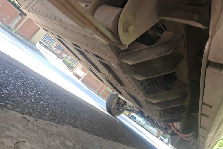 Used Dongfeng Yufeng  Chassis Rear Right