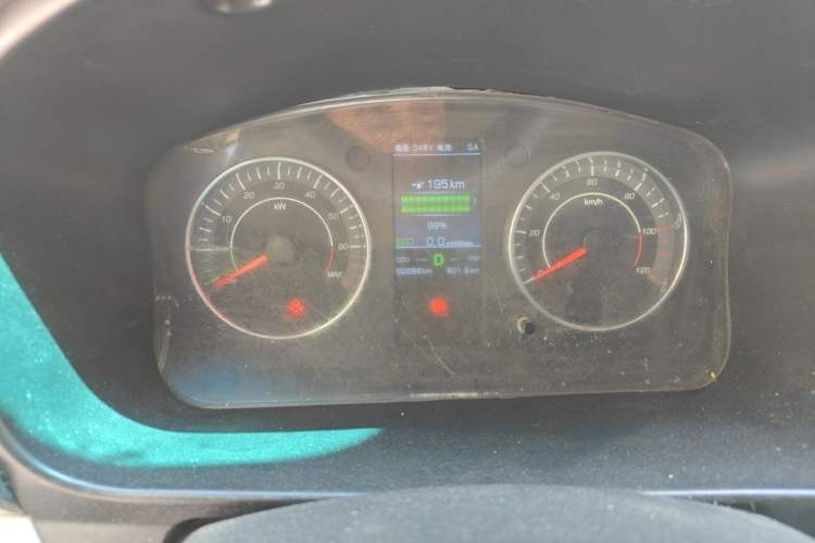 Used Dongfeng Yufeng  Odometer Close Up