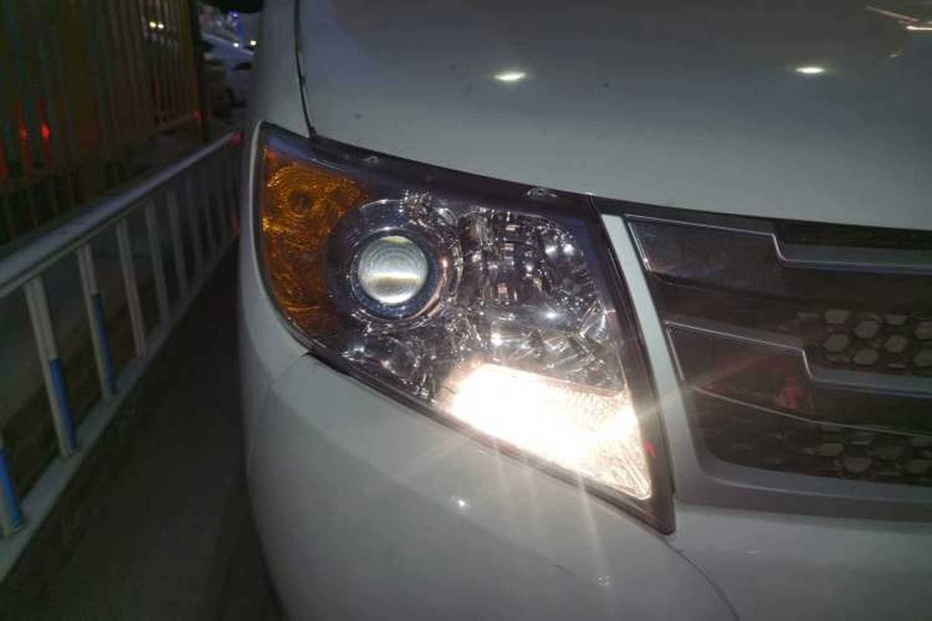 Used Dongfeng Yufeng  Right Front Headlight