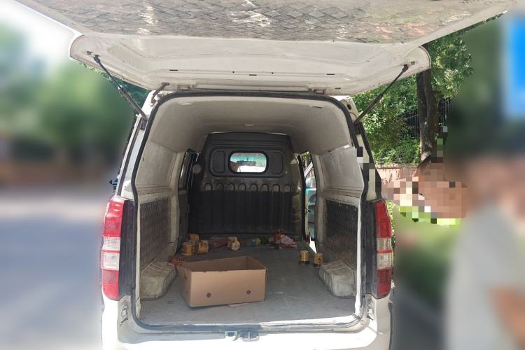 Used Dongfeng Yufeng  Trunk