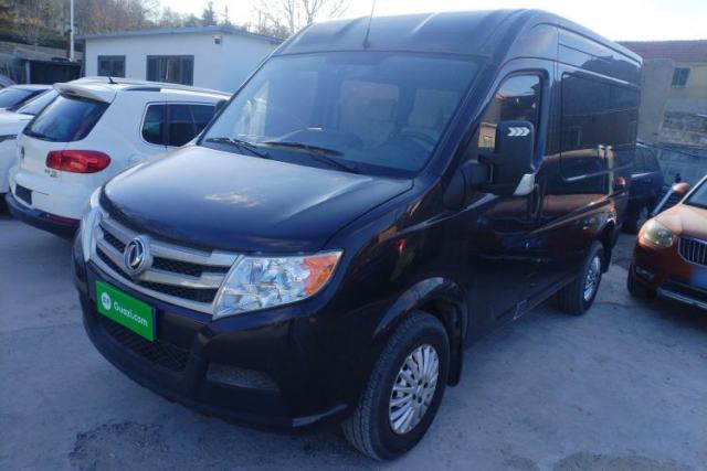 Used Dongfeng Yufeng 2020 2.3T Economy Standard Edition Logistics Vehicle Short Wheelbase Mid-Roof Design 5-9 Seats WP2.3