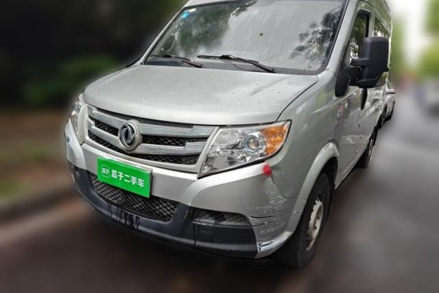 Used Dongfeng Yufeng 2020 2.3T Economy Standard Edition Logistics Vehicle Short Wheelbase Mid-Roof Design 5-9 Seats WP2.3