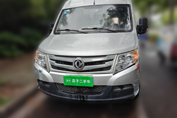 Used Dongfeng Yufeng 2020 2.3T Economy Standard Edition Logistics Vehicle Short Wheelbase Mid-Roof Design 5-9 Seats WP2.3 Front