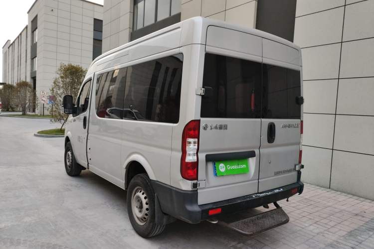 Used Dongfeng Yufeng 2020 2.5T V9 Value-Added Edition Logistics Vehicle Short Wheelbase Mid-Roof Design 5–9 Seater China V Emission Standard ZD25 Rear Left 45 Deg