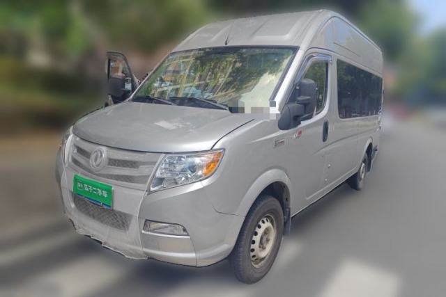 Used Dongfeng Yufeng 2020 2.5T V9 Logistics Vehicle Long Wheelbase High Roof 6-9 Seater China V Emission Standard ZD25