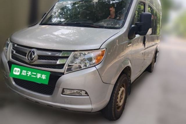 Used Dongfeng Yufeng 2020 2.5T V9 Logistics Vehicle Long Wheelbase High Roof 6-9 Seater China V Emission Standard ZD25