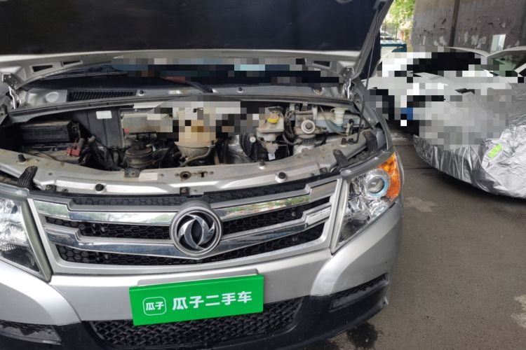 Used Dongfeng Yufeng 2020 2.3T Economy Standard Edition Logistics Vehicle Short Wheelbase Mid-Roof Design 5-9 Seats WP2.3 Engine Bay Left