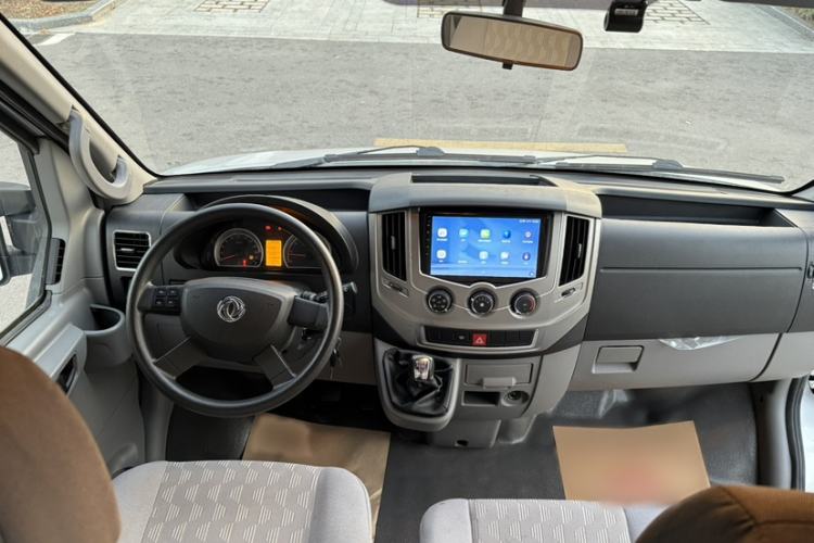 Used Dongfeng Yufeng 2020 2.3T Economy Logistics Vehicle Short Wheelbase Mid-Roof Design 5-9 Seats WP2.3 Exterior 5
