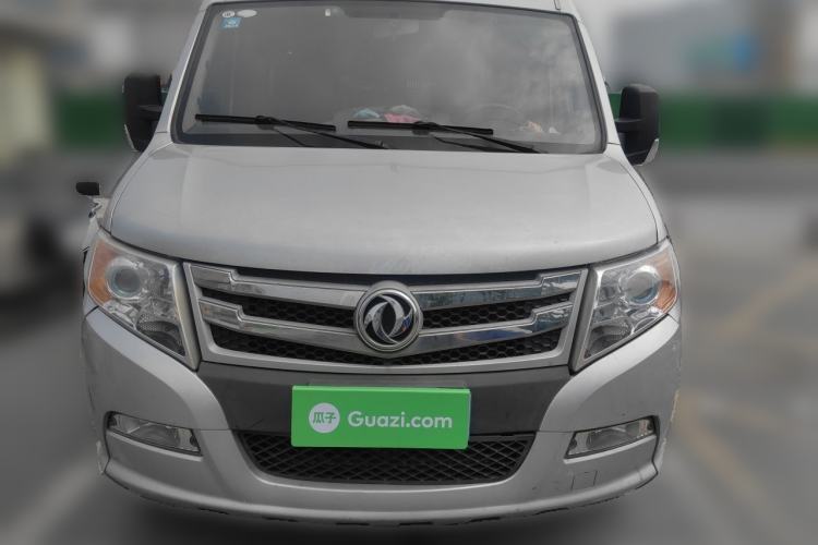 Used Dongfeng Yufeng 2020 2.5T V9 Logistics Vehicle Long Wheelbase Mid-Roof Design 6-9 Seater China V Emission Standard ZD25 Front