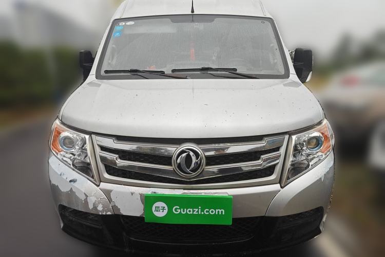 Used Dongfeng Yufeng 2020 2.3T Economy Standard Edition Logistics Vehicle Short Wheelbase Mid-Roof Design 5-9 Seats WP2.3 Front